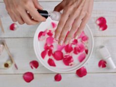 Oliwka czy odżywka? Czyli o pięknych paznokciach Pielęgnacja domowa paznokci