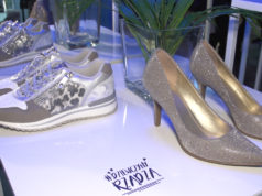 Zapomnij o typowych sznurówkach. Nadchodzi czas atłasowych tasiemek Buty na jesień