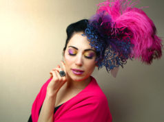 Fascynatory – wielki powrót kobieta w fascynatorze