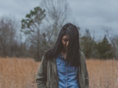 Dobór kurtki do naszego ciała Kobieta w plenerze