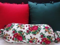 Elementy dekoracyjne do salonu – poduszki