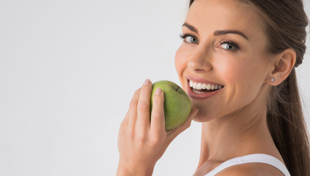 Kobieta z pięknym uśmiechem Kobieta z pięknym uśmiechem