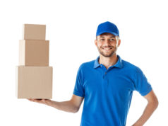 Szybkie zamawianie kuriera – jak, gdzie i w jakiej cenie? Kurier i trzy paczki