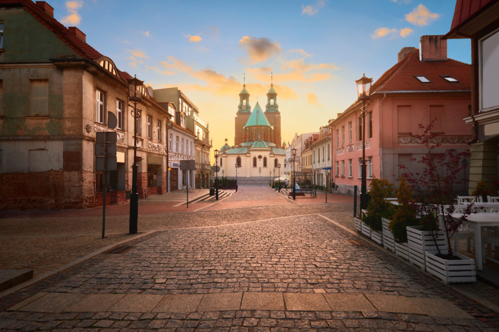 Gniezno - widok przy zachodzie słońca 