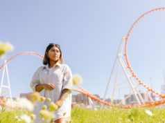 Kobieta puszysta – także ubiera się z klasą Kobieta puszysta na łące