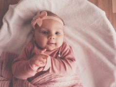 Wyprawka dla niemowlaka, czyli jakich rzeczy potrzebuje małe dziecko? Dla niemowląt i małych dzieci doskonałym wyborem będzie ręcznik bambusowy ze specjalnym kapturkiem, który ułatwi osuszenie ciała i główki dziecka po kąpieli oraz zapewni wysoką higienę