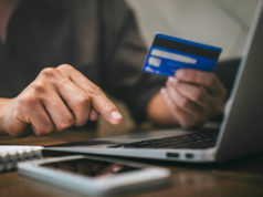 Zakupy bez wychodzenia z domu. Karta kredytowa na pomoc zakupy przez internet karta kredytowa