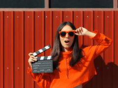 Jak dostać się do szkoły aktorskiej i filmowej? Cenne rady i wskazówki! aktorka z klapsem filmowym