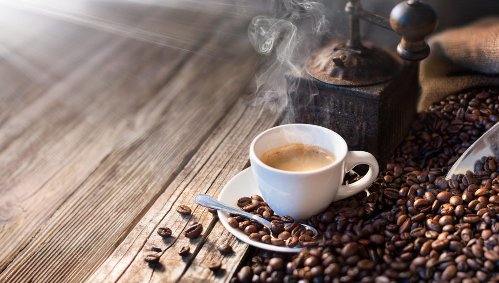 kawa z ekspresu ziarna kawy młynek do kawy
