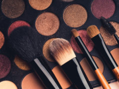 Jak wybrać paletę do makijażu? paleta do makijażu pędzle do makijażu