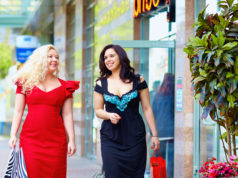 Eleganckie sukienki, żakiety i spodnie dla kobiet noszących rozmiary większe niż XXL kobiety XL w pięknych sukienkach