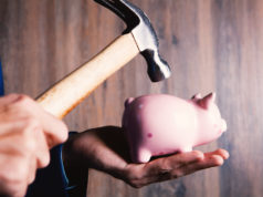 Ferie zbliżają się dużymi krokami, a Ty nie masz funduszy? rozbijanie świnki skarbonki