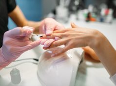 Najmodniejsze kolory lakierów hybrydowych manicure hybrydowy