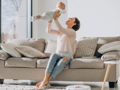 5 rzeczy, które warto wiedzieć wybierając odkurzacz robot matka z dzieckiem i sprzątający odkurzacz automatyczny