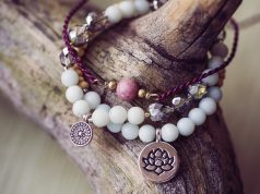 Stylowe dodatki na każdą porę roku bransoletki z kamieni szlachetnych