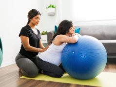 Kim są położna środowiskowa i doula? Czym się dokładnie zajmują? Jak skorzystać z ich pomocy? doula