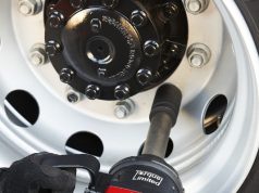 Przydatne akcesoria każdego majsterkowicza klucz udarowy