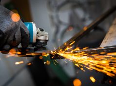 Hurtowania stali – szukaj także w okolicach Warszawy Szlifierka kątowa z bliska