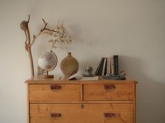 Komody drewniane – dlaczego warto kupić? komoda drewniana