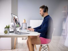 Technologie wspierające zdalną pracę i naukę zoom telekonferencja