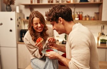 Jak budować trwały i szczęśliwy związek: razem, ale nie za wszelką cenę intymność w związku