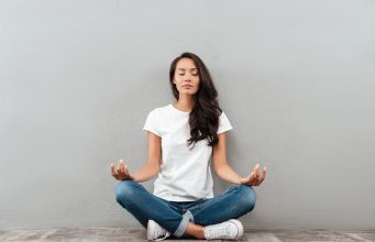 Wpływ medytacji na zdrowie psychiczne medytacja w domu