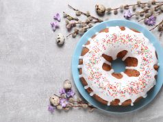 Jakie ciasta na Wielkanoc przygotować, by zachwycić rodzinę i przyjaciół? ciasto na wielkanoc