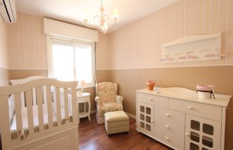 Pokrowiec na materac do łóżeczka – jaki powinien być? pokrowiec na materac do łóżeczka